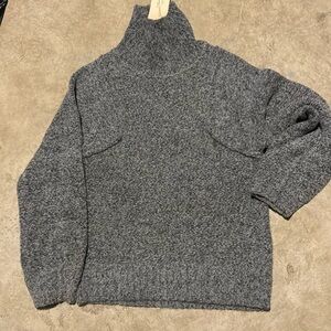 NWT Women’s Size S turtleneck sweater